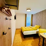 Thecrossing فندق مبيت وإفطار Hausen im Tal