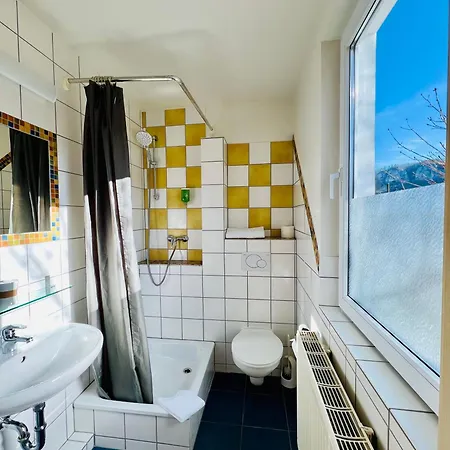 Thecrossing Hausen im Tal