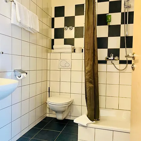 Bed & Breakfast Thecrossing Hausen im Tal